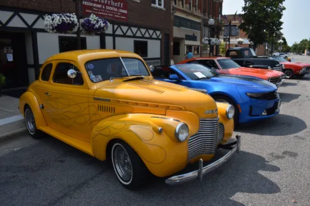 Opels driver their ‘his and her’ vehicles